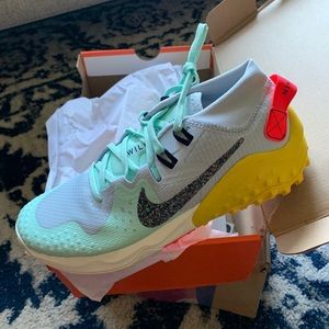 Nike women’s wild horse trail runners